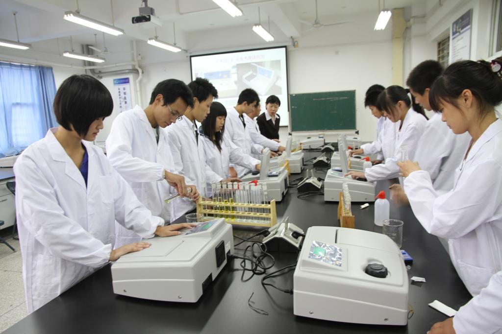 电气控制实训室 动画制作实训室 高速