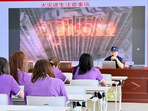 提升在校学子应急避险与自救实操能力