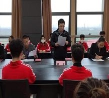 计算机系党总支书记吕向阳同志