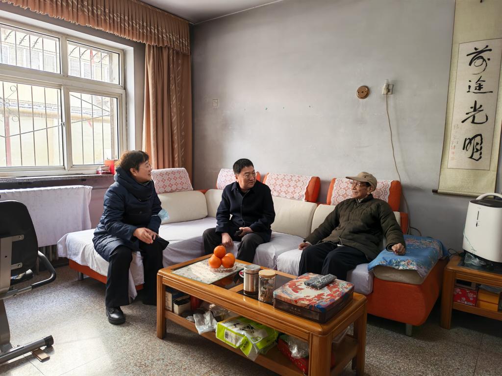 关于离退休领导干部外出备案的通知